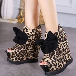 6 Inch Cheetah Wedges